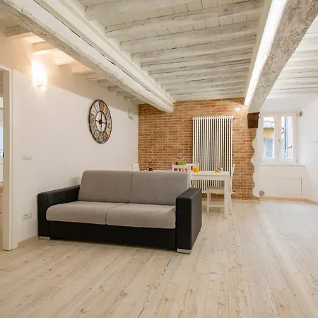 Guesthost - Casa Di Alice - Elegance In The Centre *