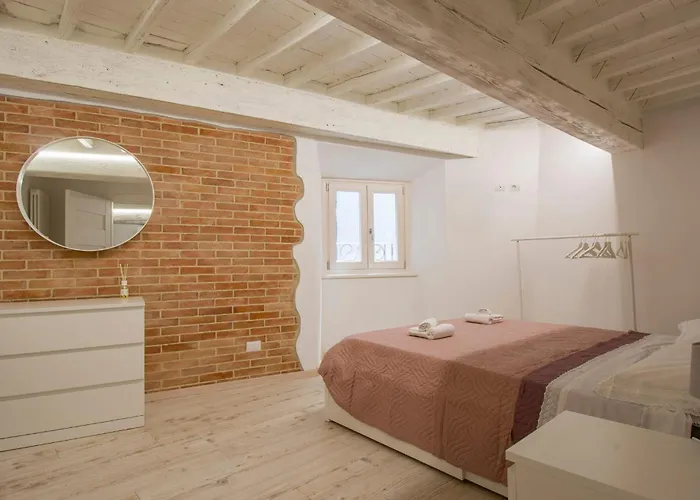 Guesthost - Casa Di Alice - Elegance In The Centre *