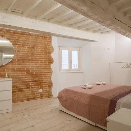 Guesthost - Casa Di Alice - Elegance In The Centre *